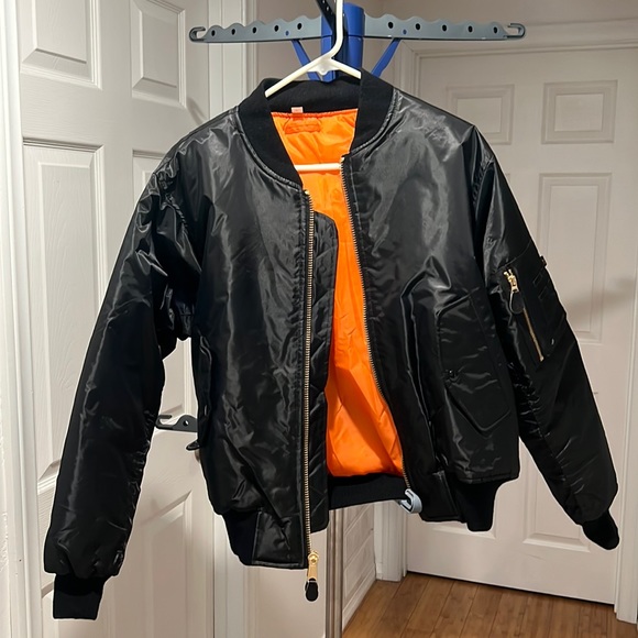 NWOT Black Bomber Jacket Size Small - Picture 1 of 4